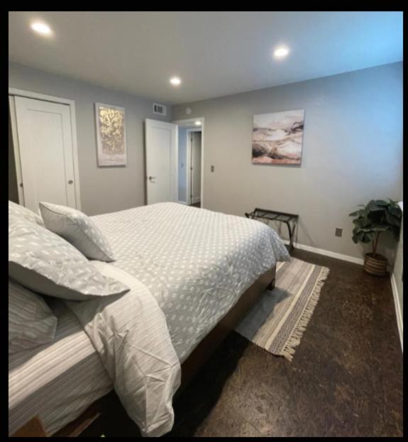 Evie's Campus-close 2 bedroom luxury Oklahoma City Extérieur photo