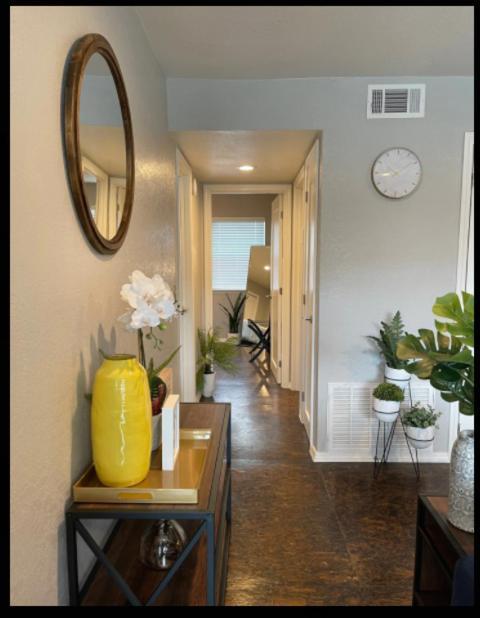 Evie's Campus-close 2 bedroom luxury Oklahoma City Extérieur photo